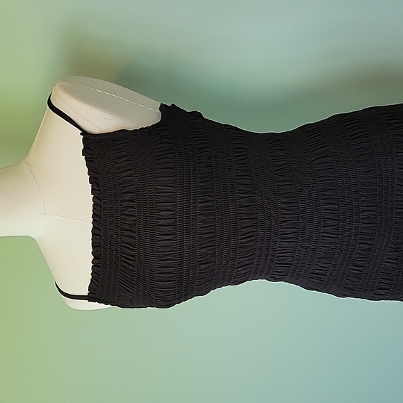 H&M Black Fitted Midi Dress - Picture 2 of 9